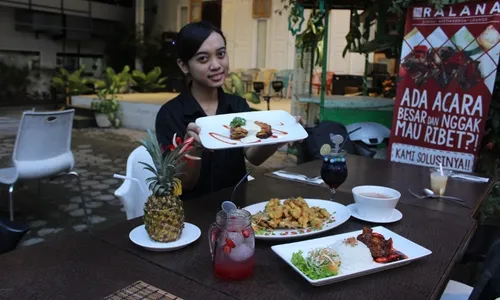 KULINER SOLO : Lezatnya Lasagna Rasa Rendang Ala Ralana Eatery