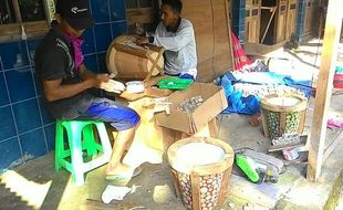 UMKM BOYOLALI : Upaya Tekan Ilegal Logging dengan Manfaatkan Ranting Jadi Mebel