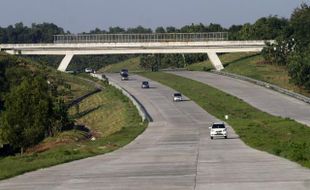 TOL SOLO-KERTOSONO : Pemkab Tata Lokasi Sekitar Interchange Di Gondangrejo