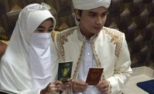 ANAK ARIFIN ILHAM MENIKAH : Nikah Muda, Alvin Faiz dan Larissa Tunda Momongan