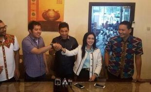 SENSASI ARTIS : Cita Citata dan Mantan Pacar Putuskan Berdamai