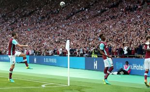 LIGA INGGRIS 2016/2017 : West Ham Nyaman di Kandang Anyar