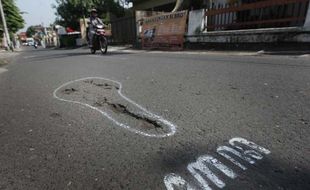 FENOMENA JOGJA : Aksara Jawa Jalan Berlubang, Ada Apa?