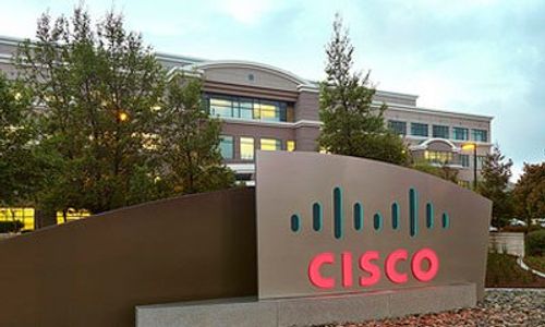 INDUSTRI TEKNOLOGI : Cisco System PHK 5.500 Karyawan