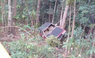 KECELAKAAN PACITAN : Hendak Latih Rontek, Mobil Warga Solo Ini Jatuh di Jurang Sedeng