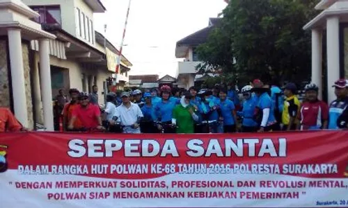 HUT POLWAN : Gowes Bersama di Solo Meriahkan HUT Ke-68 Polwan