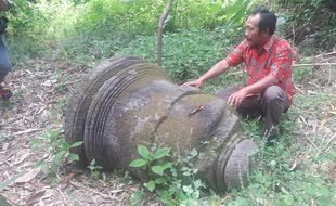 BENDA BERSEJARAH BOYOLALI : Stupa Peninggalan Budha Tercecer di Nepen