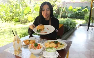 KULINER SOLO : Yellow Truck Solo Hadirkan 3 Menu Baru