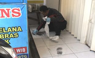 PENCURIAN KARANGANYAR : 2 Pelaku Bobol Indomaret, Rokok Dikuras Habis, Uang Tunai Aman