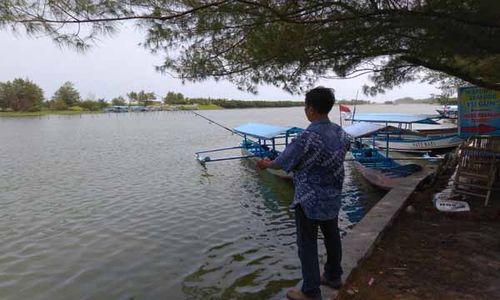 BANGUNAN LIAR PANTAI GLAGAH : DPRD Minta Bangunan Liar Ditertibkan