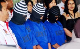 PERDAGANGAN MANUSIA : Trafficking Gadis di Bawah Umur Jateng untuk Lokalisasi di Surabaya