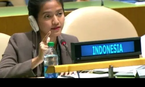 Sentil 6 Negara, Diplomat Indonesia Nara Rakhmatia Curi Perhatian Dunia