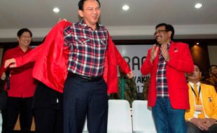 DEBAT PILKADA JAKARTA : Anies Tuding Fokus Benda Mati, Ahok: Ngajar di Kampus Aja!