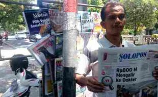 HUT SOLOPOS : Warga Sragen Ini Bangga Bisa Kuliahkan Anak dari Jualan Koran