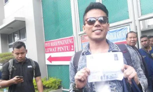 Robbie Abbas melaporkan Shinta Bachir ke Polisi