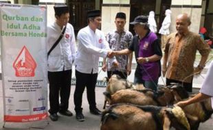 IDULADHA 2016 : Honda Bagikan 254 Kambing Kurban di Jateng