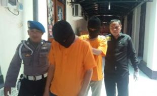 NARKOBA KEDIRI : Hendak Pesta Narkoba di Hotel, 2 Pria Dicokok Polisi