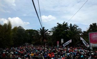 Festival Payung Indonesia Kembali Bikin Macet, Sebagian Batal Nonton