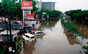 BANJIR BANDUNG : Kunjungi Korban Tewas, Deddy Mizwar: Ini Takdir