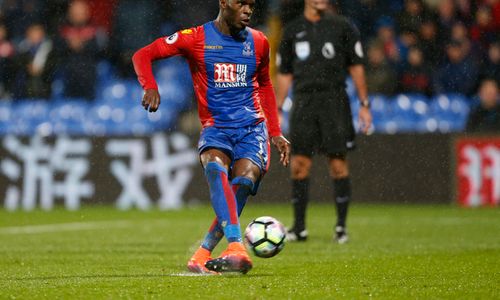 CRYSTAL PALACE VS LIVERPOOL : Jangan Biarkan Benteke Berkoar!