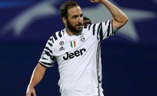 Jangan Beri Beban Higuain Berlebihan, Juve!