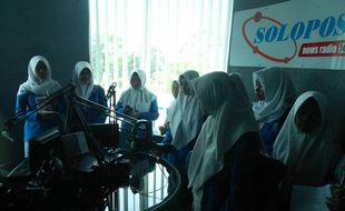 KUNJUNGAN MEDIA : SMK Muhammadiyah 1 Tempel Jogja Berkunjung ke Solopos