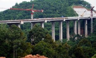 FOTO TOL SEMARANG-SOLO : Megahnya Jembatan Tol Bawen-Salatiga