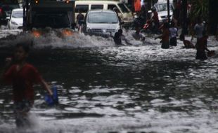 BANJIR SEMARANG : Diguyur Hujan Sejam, Seputaran PIP Digenangi Air 50 Cm