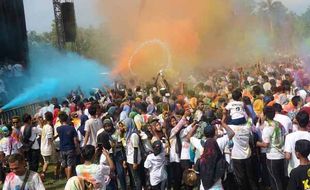 3000 Orang Ramaikan Color Run BPD DIY