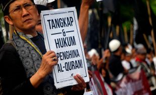 PILKADA JAKARTA : Demo Tolak Ahok Jilid II, 7.000 Polisi Hadapi Massa