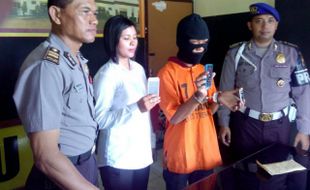 PENGANIAYAAN TRENGGALEK : Bikin Pelajar Babak Belur, Remaja Ini Ditangkap Polisi