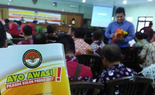 Panwas Minta Masukan Masyarakat terkait Sepak Terjang Calon Panwascam