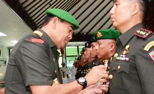 MUTASI TNI : 9 Pejabat Kodam IV Diponegoro Digeser