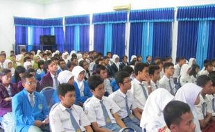 Tahun Ini 8 SMA Solo Mulai Terapkan 5 Hari Sekolah