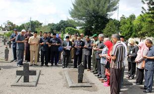 7 Makam Bupati Kulonprogo Diziarahi