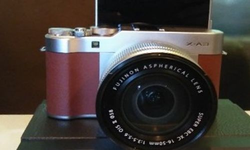 Fujifilm Perkenalkan Mirrorless X-A3 Buat yang Gemar Selfie