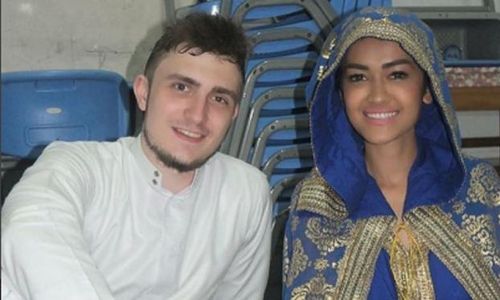 INSTAGRAM ARTIS : Sssttt... Jupe Dapat Hadiah Buku dari Fatih Seferagic