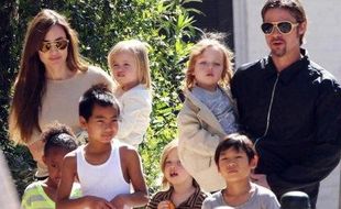 Pesta Thanksgiving, Angelina Jolie Ogah Undang Brad Pitt