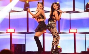 AMA AWARDS 2016 : Ariana Grande, Nicki Minaj hingga John Legend Meriahkan Panggung