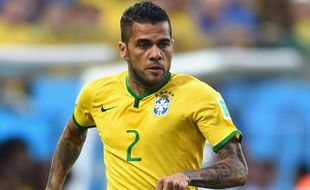 PERU VS BRASIL : Panggung Spesial Dani Alves