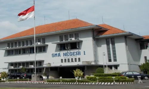 SMA Tertua di Indonesia yang di Jawa Tengah Punya Sederet Kisah Horor