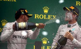 FORMULA ONE 2017 : Hamilton Bersumpah Tak Akan Lakukan Shoey