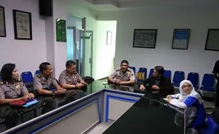 Kunjungi Solopos, Humas Polda Jateng Perkenalkan Laman Tribratanews.com