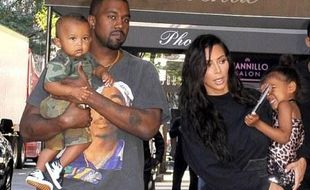 Kim Kardashian Rencanakan Anak Keempat Lewat Ibu Pengganti