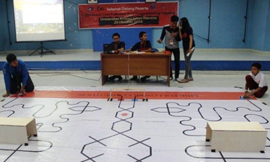 KAMPUS DI SALATIGA : UKSW Gelar Lomba Robot, SMKN 2 Salatiga Juaranya...