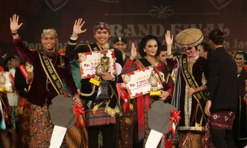 DUTA WISATA JATENG : Jodi Satria dan Indira Salsabila Jadi Mas dan Mbak Jateng 2016