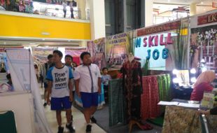 Hari Terakhir Pameran "No Skill No Job" Solo Bertabur Atraksi