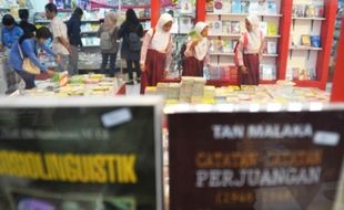 PAMERAN SEMARANG : 200 Penerbit Ramaikan Pesta Sejuta Buku