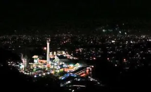 WISATA SEMARANG : Panorama Malam di Sini Enak Dipandang…