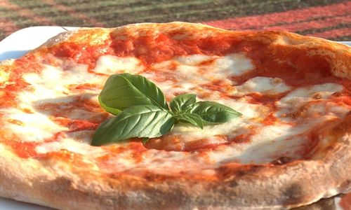 TAHUKAH ANDA? : Piza Dulunya Ternyata Makanan Kaum Miskin Italia